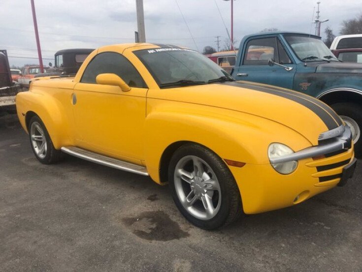Thumbnail Photo undefined for 2004 Chevrolet SSR